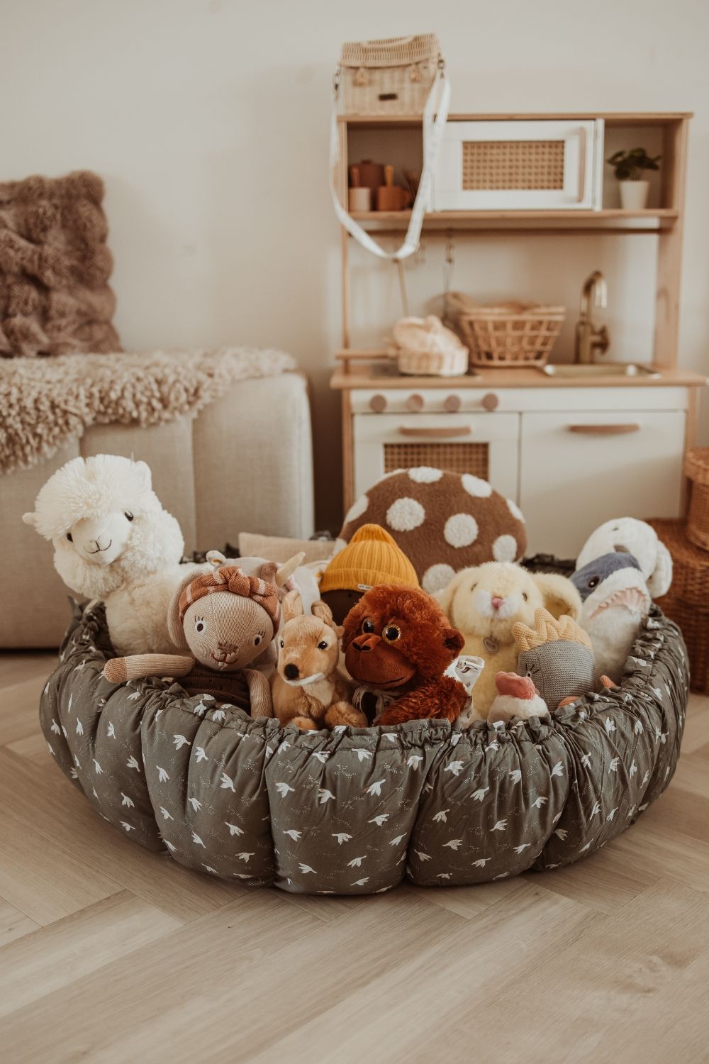 bloom birds babymat, crib, raised edges, filled with cuddles, kidsroom