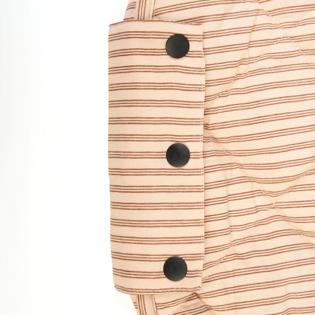 soft stripes brown organic babymat, detail buttons