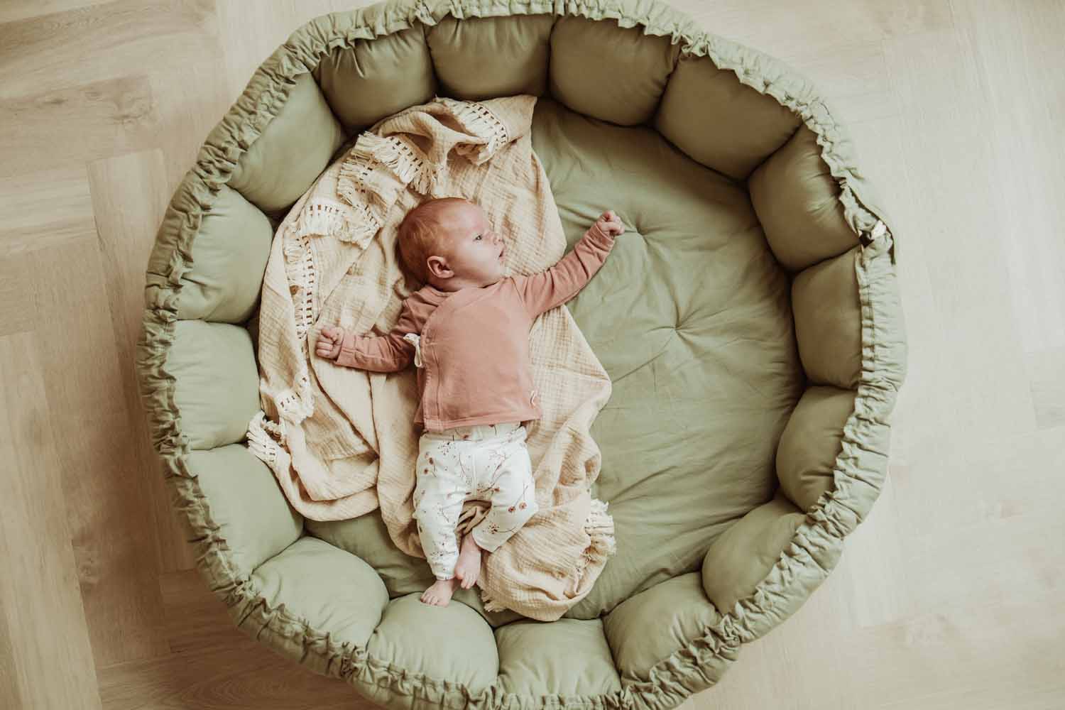 organic babyspeelkleed & cocon - meadow green