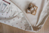 detail picture of cherry cherry storage bag, folded piece, wooden blocks